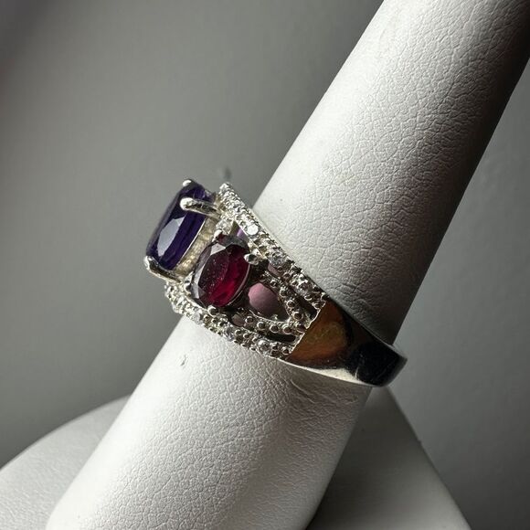 Stunning Amethyst and Rhodalite garnet with cz accents in sterling silver ring! - Picture 13 of 14